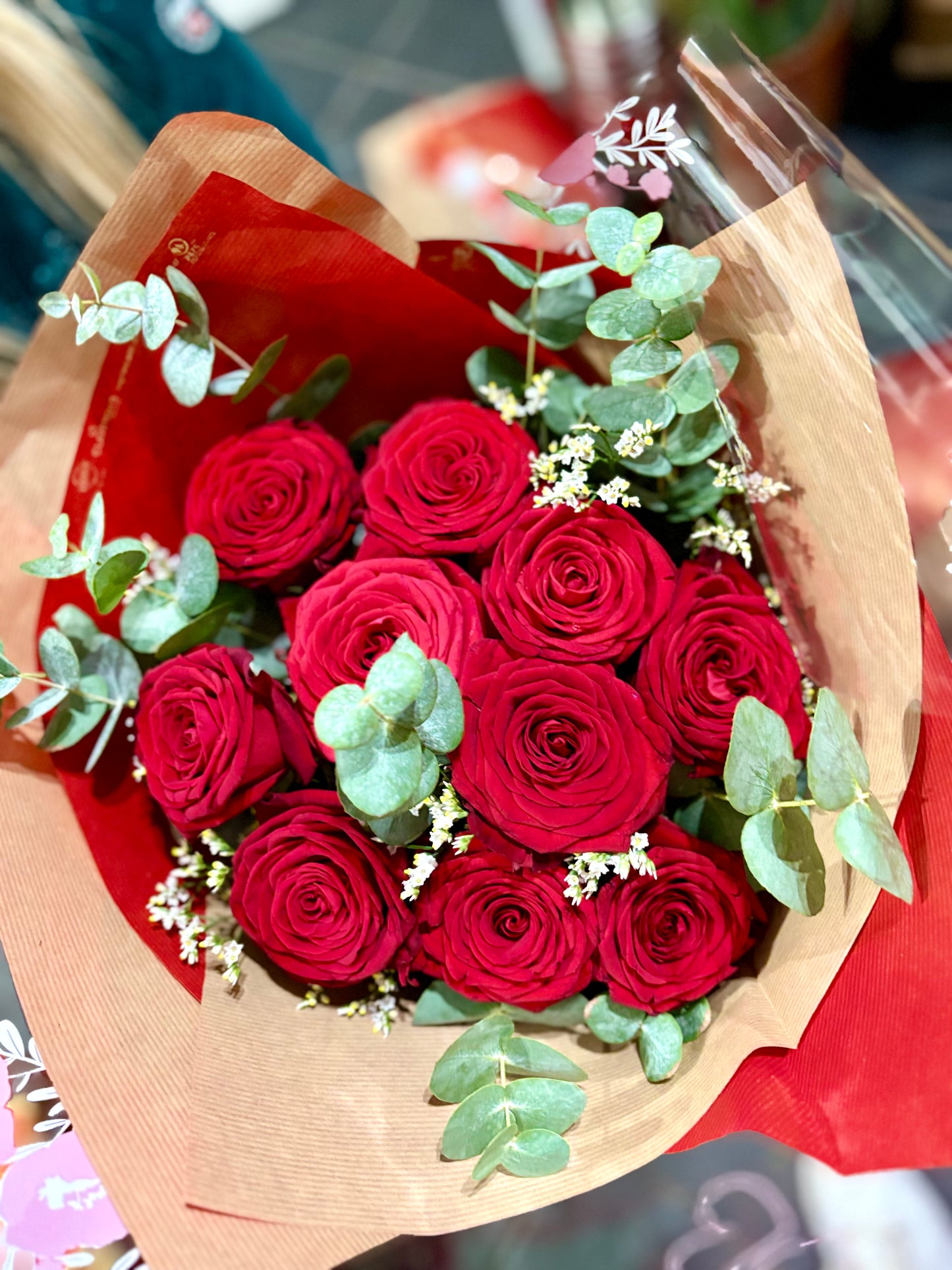 Bouquet Naomi roses gros boutons d’exception tenue 2/3 semaines