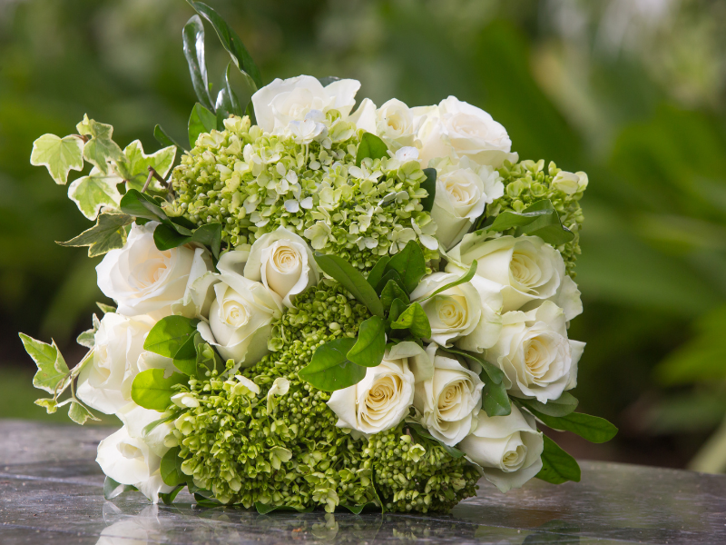 Bouquet assorti Roses blanches